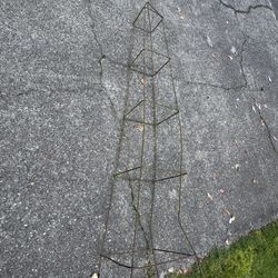 Free Metal Plant Vine Trellis
