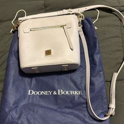Dooney & Bourke Crossbody 