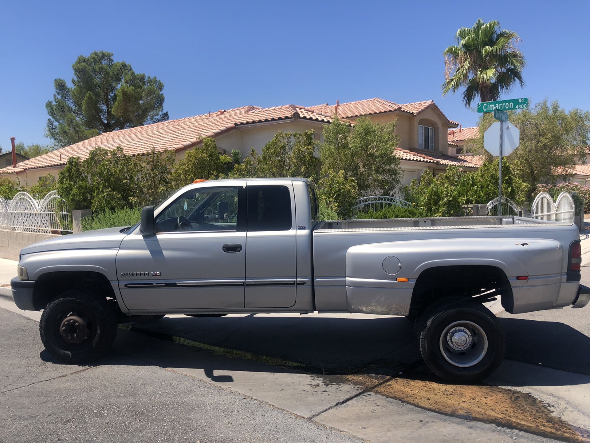 01 Dodge 3500 Ram V10 4x4