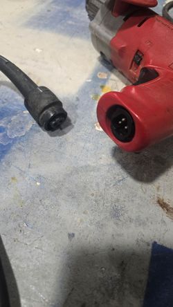 Milwaukee 1/2"  holeshooter