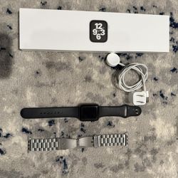 (Taking Offers)Apple Watch Series 3 42mm Aluminum Case