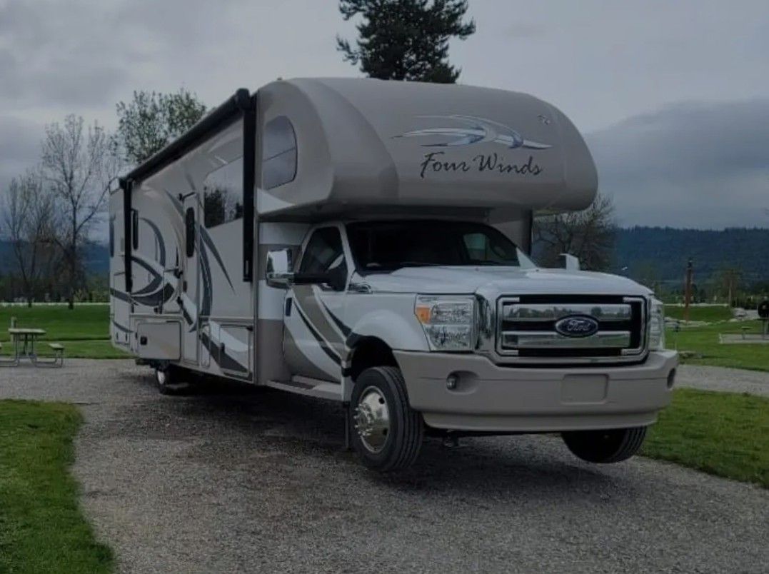2015 Thor FourWinds 35SB Super C (class C)