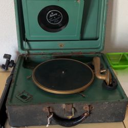Victrola Antique Record Player