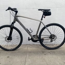 2020 - Trek Dual Sport 7 - Size: XL