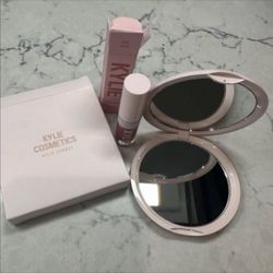 New Kylie Cosmetics Compact Mirror, 2.7 1 X 2.6 w & mini lipstick KYLIE 808