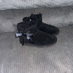 Girls Size 4 Black Boots