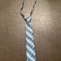 Cat and Jack kids zipper like tie