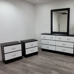 Dresser Whit Mirror And 2 Nightstands - Cómoda Con Espejo Y 2 Mesitas De Noche 