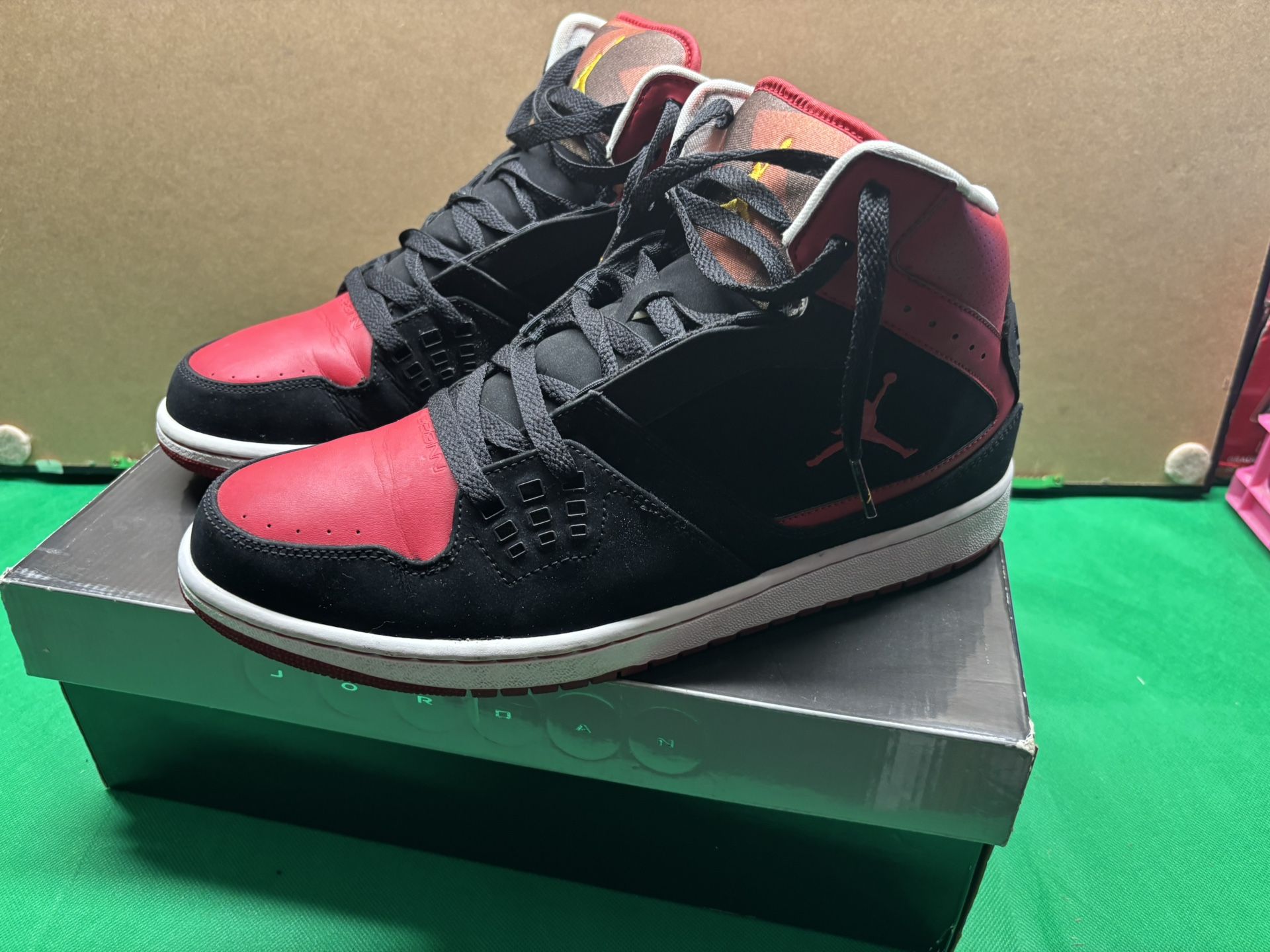 Jordan 1 Flight Varsity Red And Black (2009)