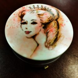 Vintage Avon Wild Rose Container