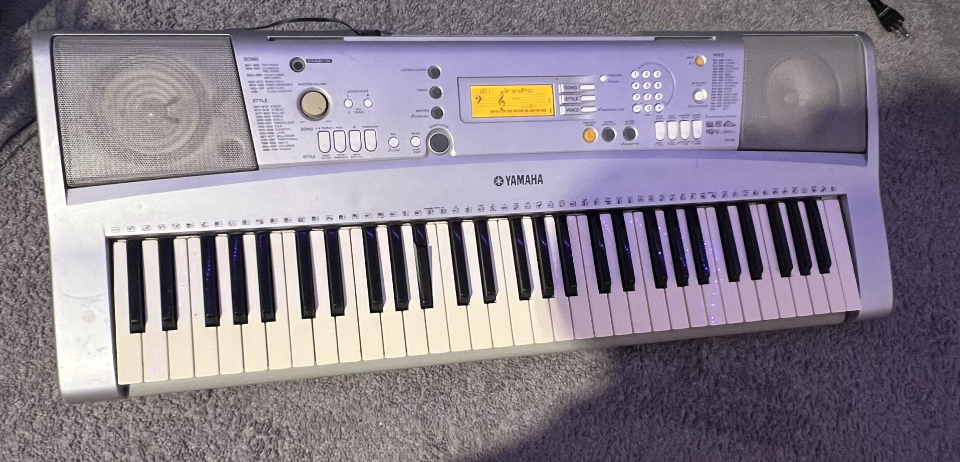 π΅ Yamaha YPT-300 61-Key Touch-Sensitive Keyboard Piano Synthesizer πΆ