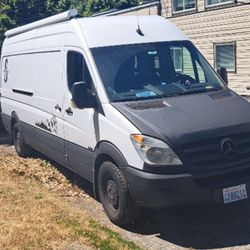 2008 Mercedes-Benz Sprinter Van Camper