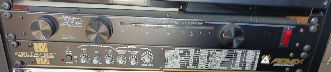 VINTAGE JUICE GOOSE 8.OLM POWER DISTRIBUTION CENTER *READ THE DESCRIPTION & SEE ALL PICS*