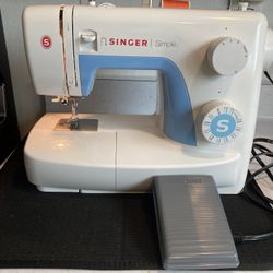 Singer Simple Sewing Machine 