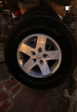 2015 Jeep Wrangler rims and tires
