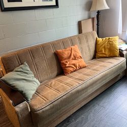 Pull Out Couch 