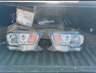 2016-2023 Toyota Tacoma - Stock Headlights