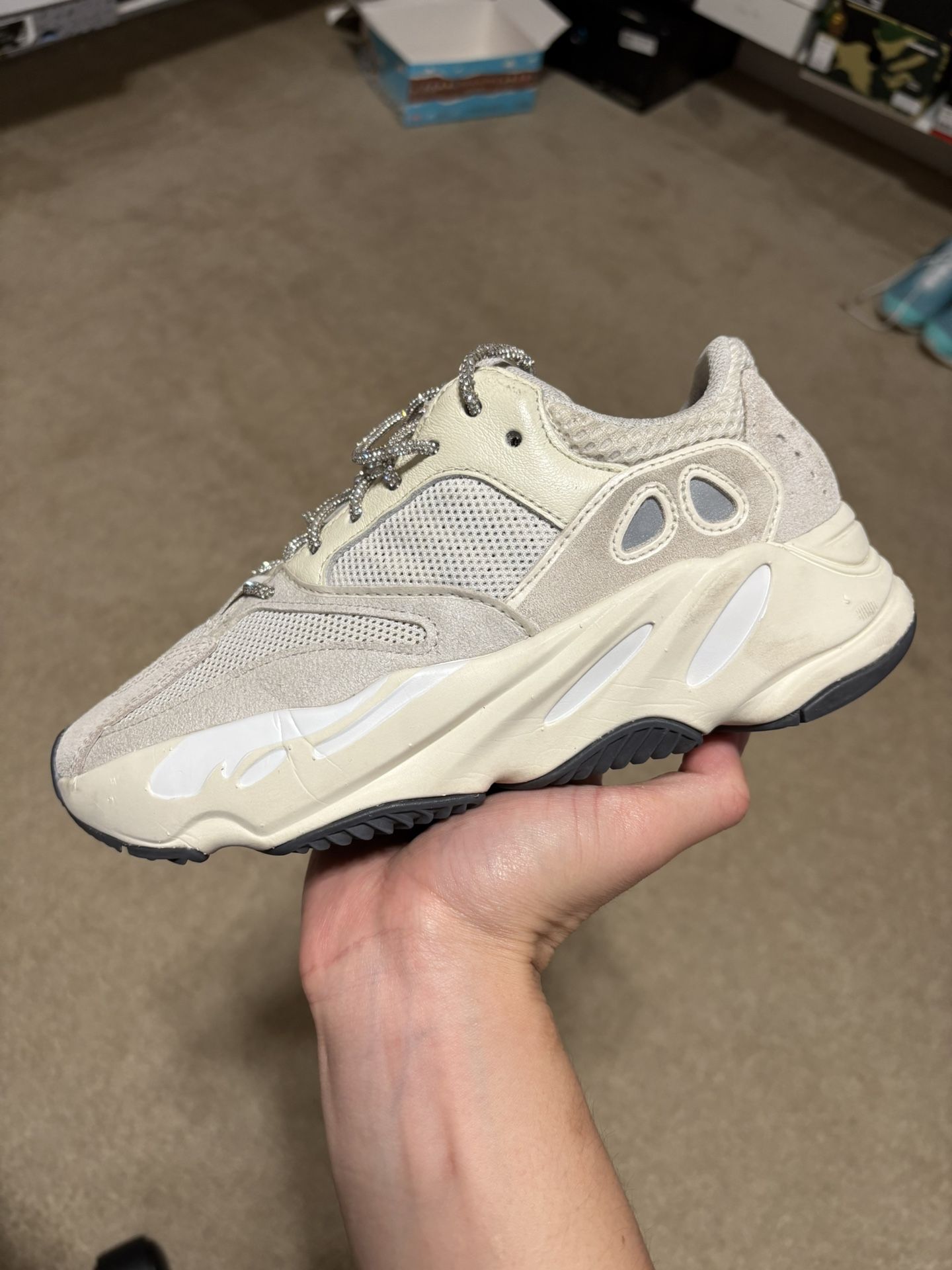 Size 6 - adidas Yeezy Boost 700 Low Analog