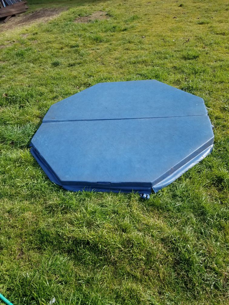 Hot tub cover octagon