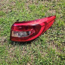 2015-2017 Hyundai Sonata Right Brake Tail Light 92402-C2000