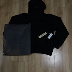 Essentials Hoddie 