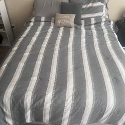 Queen Size Beed