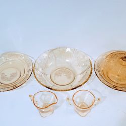 VINTAGE: Amber/yellow/Federal Glass/Depression Glass. Rose, Floral Pattern.