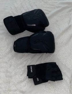 Boxing gloves
