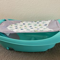 Baby bath Tub Like New