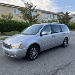 2011 KIA Sedona