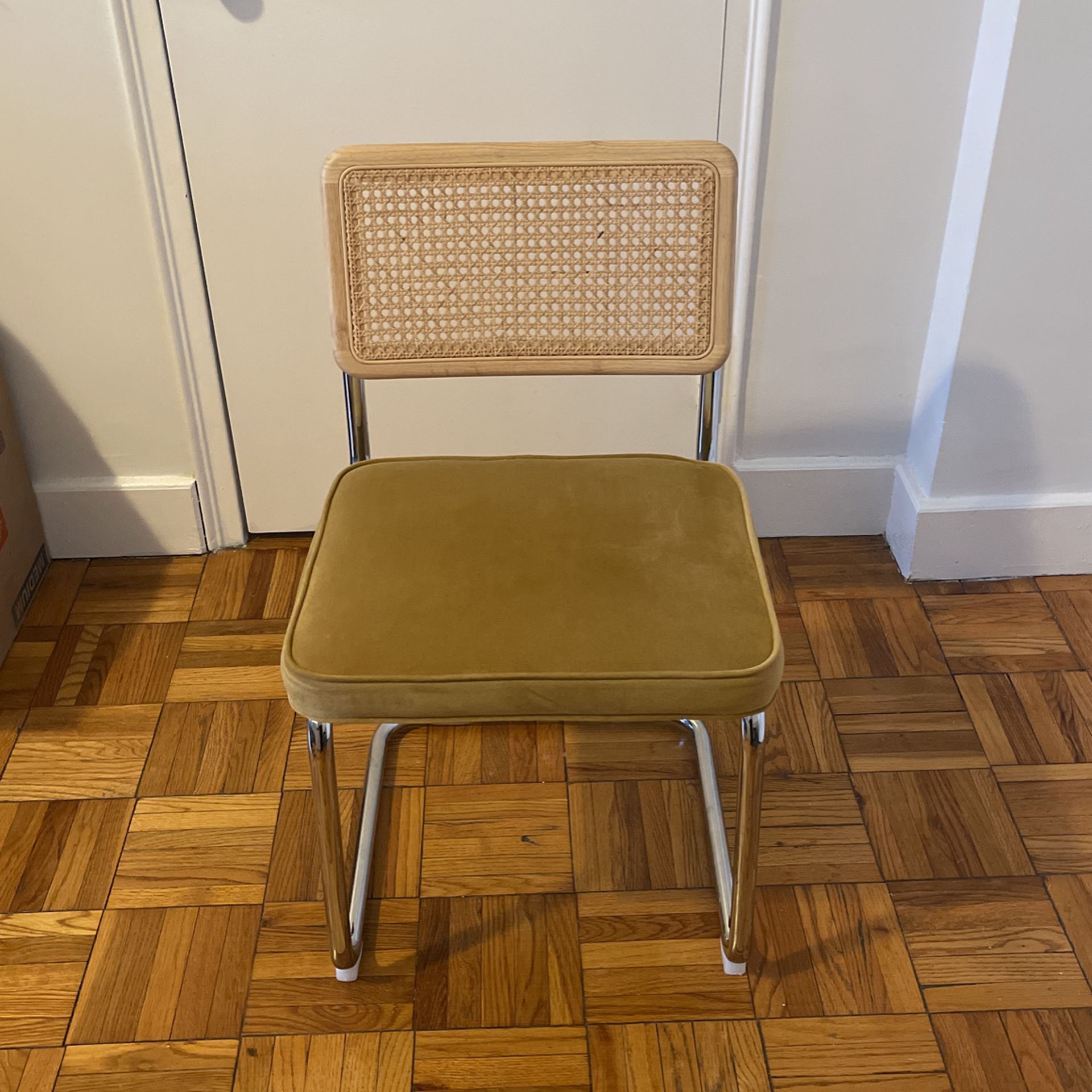 Kitchen Table Chairs (4 Velvet Upholstered Retro chairs)  
