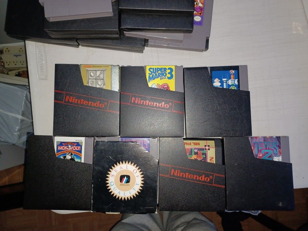 19 NES Game Cartridges
