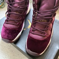 Retro Jordan 11 Size 9Y 