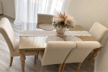 Dining table set