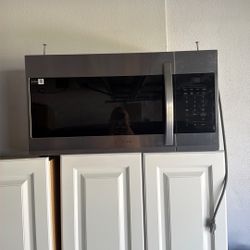 Samsung 1.9 Cu Ft Countertop Microwave MS19DG8500SR