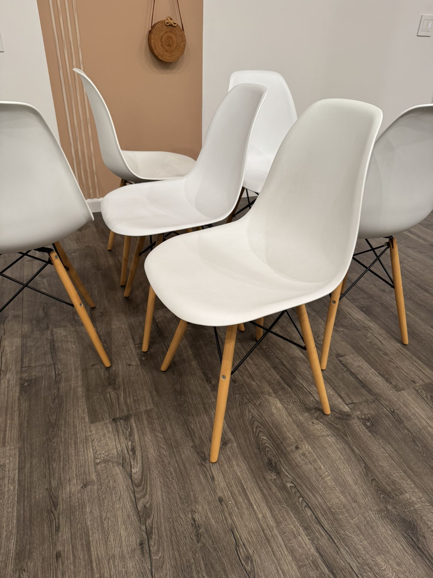 White mid century modern style dining room chairs - set of 6 