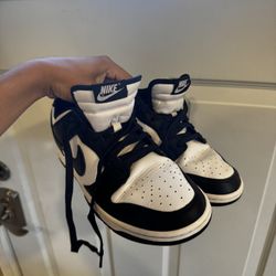 Nike Panda Dunks Low Men US 9