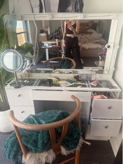Vanity  free Hollywood