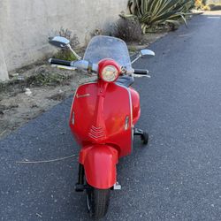 Vespa Electric motorcycle  Kids 