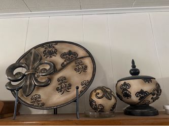 Fleur-de-Lis Decor Set