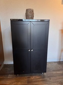 Bar & Wine Cabinet