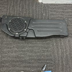 Subwoofer Original Para Una Ram 2010 5.7