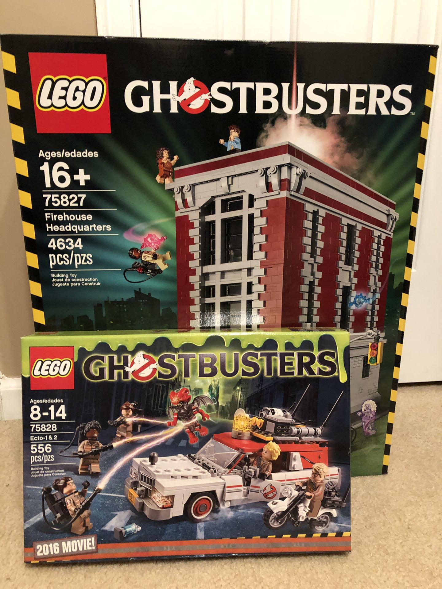 Lego Ghostbusters set Firehouse and Ecto 1 & 2