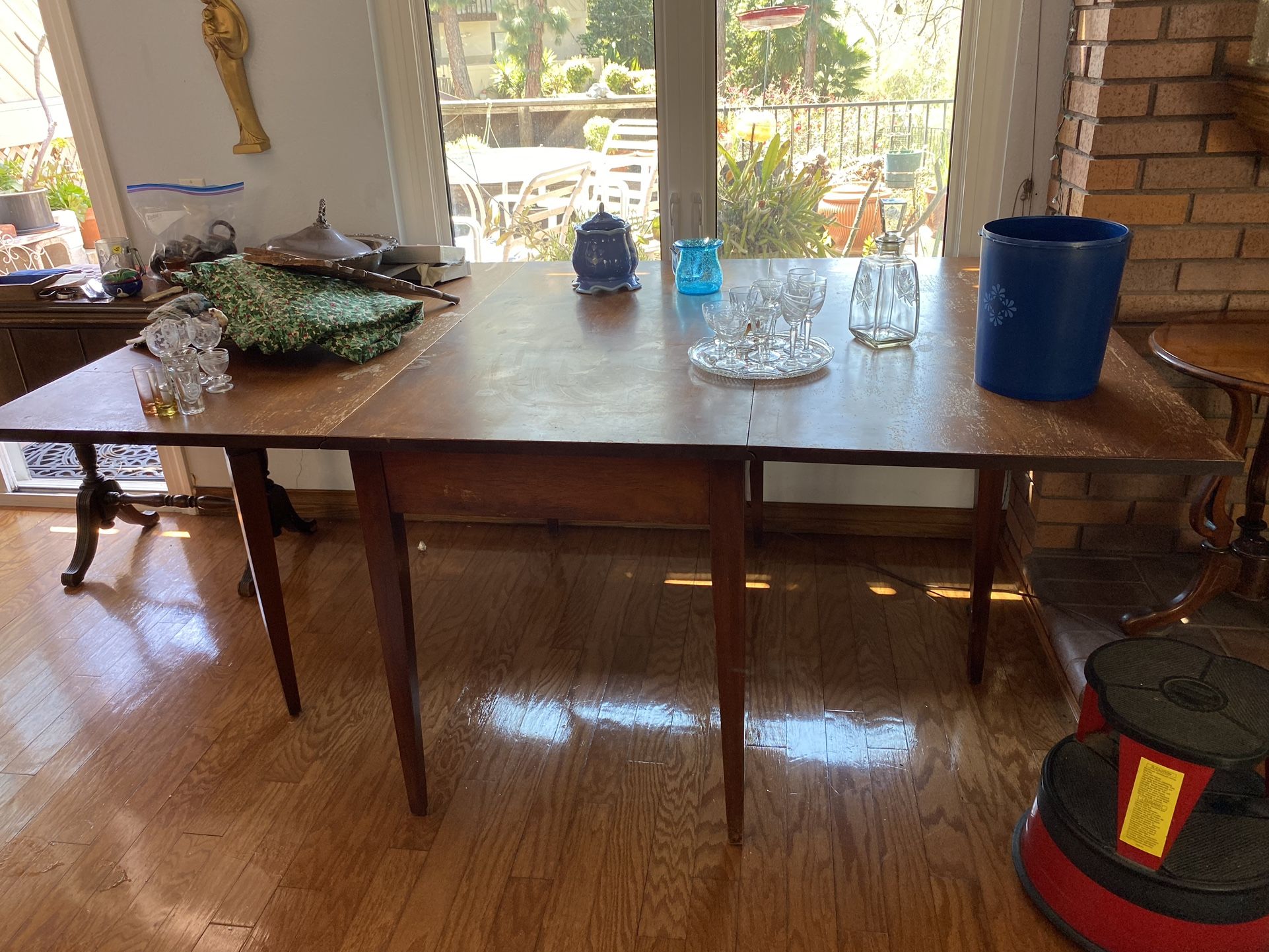 Drop Down Dining Room Tables