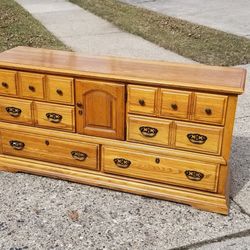 Broyhill long dresser