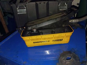 Air-Hydraulic Pump: 10,000 psi Single Acting, 3 Position & 3-Way Val