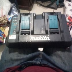 Makita Battery Charger 