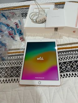 Apple iPad rose gold with Box