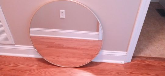 Round Mirror