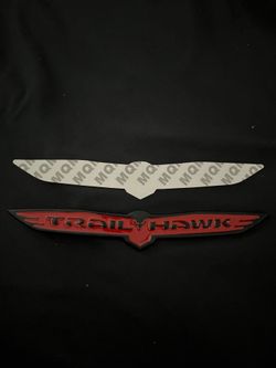 Jeep Trailhawk emblem
